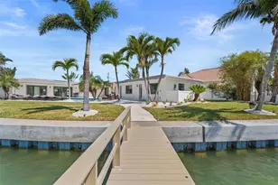 11050 7th St E, Treasure Island, FL 33706 - Photo 5