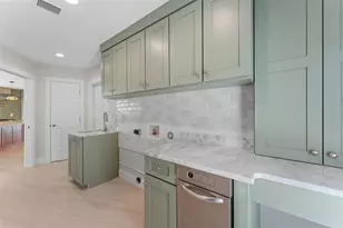11050 7th St E, Treasure Island, FL 33706 - Photo 63