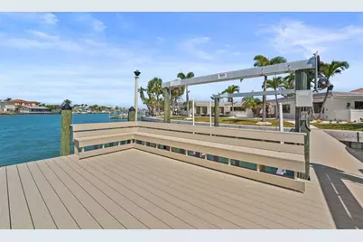 11050 7th Street E, Treasure Island, FL 33706 - Photo 9