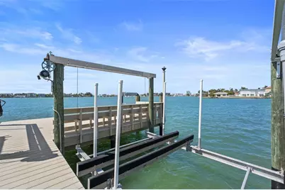 11050 7th Street E, Treasure Island, FL 33706 - Photo 11
