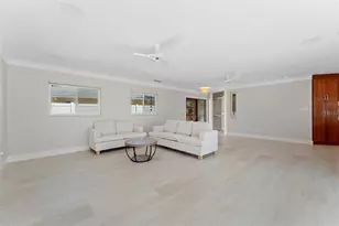 11050 7th St E, Treasure Island, FL 33706 - Photo 23