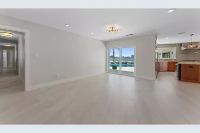 11050 7th Street E, Treasure Island, FL 33706 - Photo 21