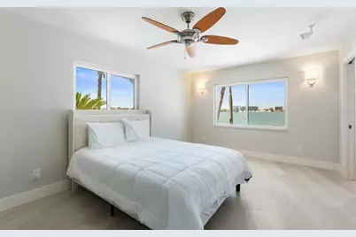 11050 7th Street E, Treasure Island, FL 33706 - Photo 43