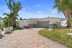 11050 7th St E, Treasure Island, FL 33706 - Photo 65