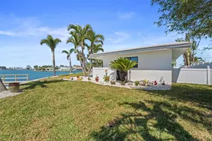 11050 7th St E, Treasure Island, FL 33706 - Photo 69