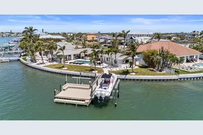 11050 7th Street E, Treasure Island, FL 33706 - Photo 1
