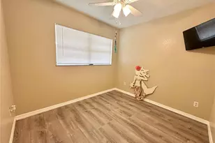 7507 Coral Vine Ln, Tampa, FL 33619 - Photo 17