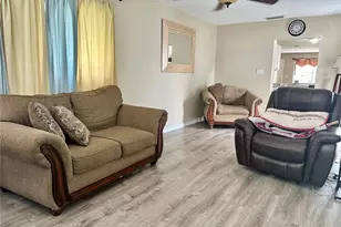 7507 Coral Vine Ln, Tampa, FL 33619 - Photo 11