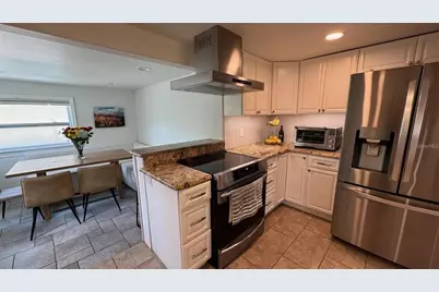 136 25th Avenue N, Saint Petersburg, FL 33704 - Photo 13