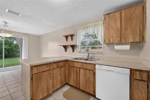 3414 King George Ln, Seffner, FL 33584 - Photo 41