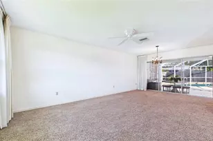 1067 44th Ave NE, Saint Petersburg, FL 33703 - Photo 3