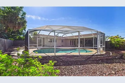 1067 44th Avenue NE, Saint Petersburg, FL 33703 - Photo 25