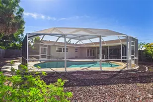 1067 44th Ave NE, Saint Petersburg, FL 33703 - Photo 25