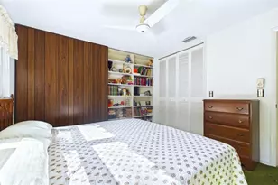 1067 44th Ave NE, Saint Petersburg, FL 33703 - Photo 17