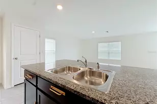 35288 Spruce Knob Ct, Dade City, FL 33525 - Photo 17