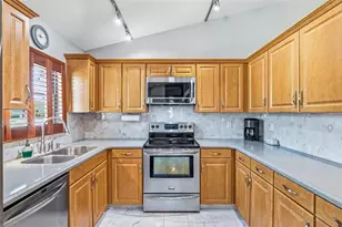 10752 126th Ave, Largo, FL 33778 - Photo 13