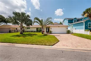 825 116th Ave, Treasure Island, FL 33706 - Photo 3