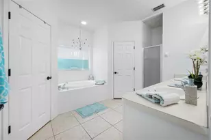 12707 Linda Dr, Tampa, FL 33612 - Photo 27