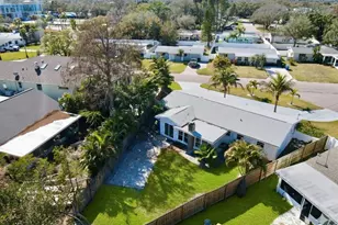 1500 Carson Cir NE, Saint Petersburg, FL 33703 - Photo 3