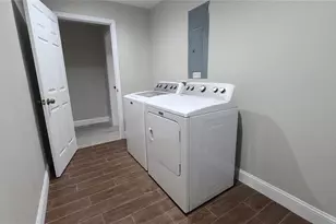 1718 Cardinal Dr, Clearwater, FL 33759 - Photo 13