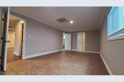 1718 Cardinal Dr, Clearwater, FL 33759 - Photo 19