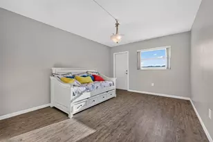 6015 19th St N, Saint Petersburg, FL 33714 - Photo 27