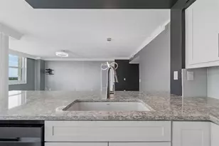 6265 Sun Blvd, Saint Petersburg, FL 33715 - Photo 11