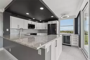 6265 Sun Blvd, Saint Petersburg, FL 33715 - Photo 9