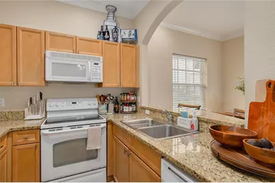 10015 6th Street N, Saint Petersburg, FL 33702 - Photo 13