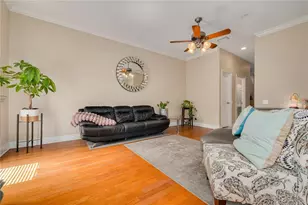 10015 6th St N, Saint Petersburg, FL 33702 - Photo 7