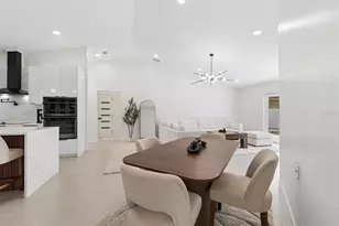 12041 68th St, Largo, FL 33773 - Photo 23