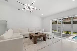 12041 68th St, Largo, FL 33773 - Photo 11