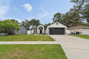 12041 68th St, Largo, FL 33773 - Photo 1