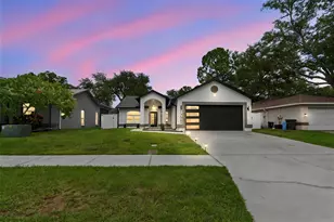 12041 68th St, Largo, FL 33773 - Photo 1