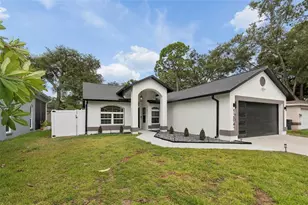 12041 68th St, Largo, FL 33773 - Photo 5
