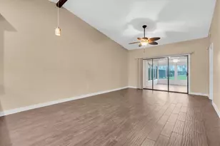 3203 Charter Club Dr, Tarpon Springs, FL 34688 - Photo 5
