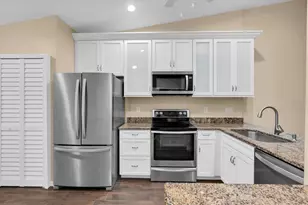 3203 Charter Club Dr, Tarpon Springs, FL 34688 - Photo 13