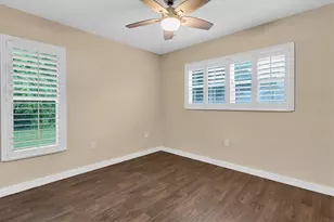 3203 Charter Club Dr, Tarpon Springs, FL 34688 - Photo 27