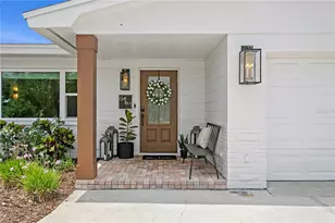 154 45th Ave NE, Saint Petersburg, FL 33703 - Photo 3