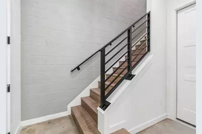 1218 E Kay Street #21, Tampa, FL 33602 - Photo 3