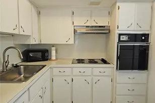2331 Finlandia Ln, Clearwater, FL 33763 - Photo 17