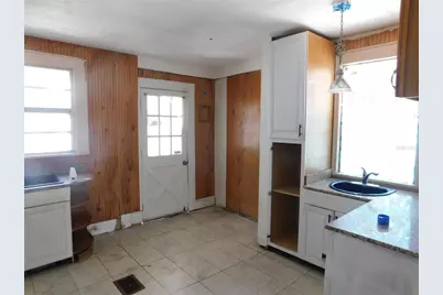 6400 12th Street, Zephyrhills, FL 33542 - Photo 9
