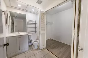 7873 Niagara Ave, Tampa, FL 33617 - Photo 13