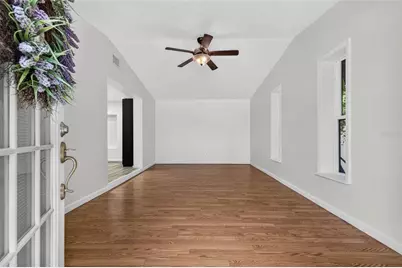 6172 59th Place N, Saint Petersburg, FL 33709 - Photo 3