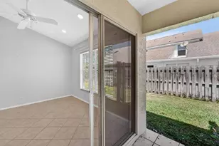 658 Green Valley Rd, Palm Harbor, FL 34683 - Photo 5