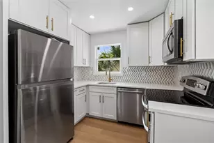 517 Hampton Ave NE, Saint Petersburg, FL 33703 - Photo 17