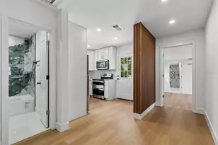 517 Hampton Ave NE, Saint Petersburg, FL 33703 - Photo 5