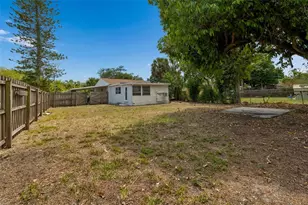 517 Hampton Ave NE, Saint Petersburg, FL 33703 - Photo 23