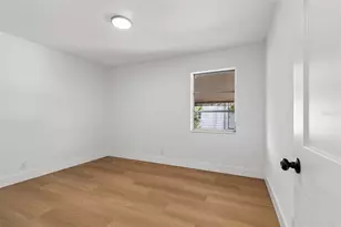 517 Hampton Ave NE, Saint Petersburg, FL 33703 - Photo 13