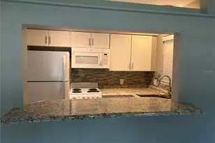 300 35th Ave N, Saint Petersburg, FL 33704 - Photo 9
